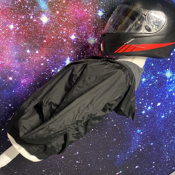 Zine | M | Sleek Black Windbreaker Jacket - Picture 7 of 8